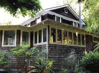 5276 Taylor Ave NE, Bainbridge Island, WA 98110