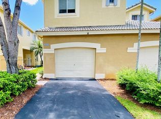 2433 Pasadena Way, Fort Lauderdale, FL 33327