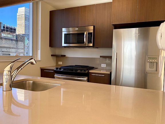 5th image of 885 6th Ave #22J