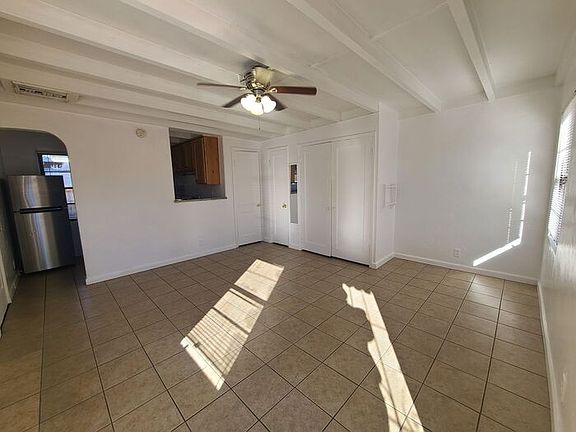 3rd image of 1513 E Glenn St