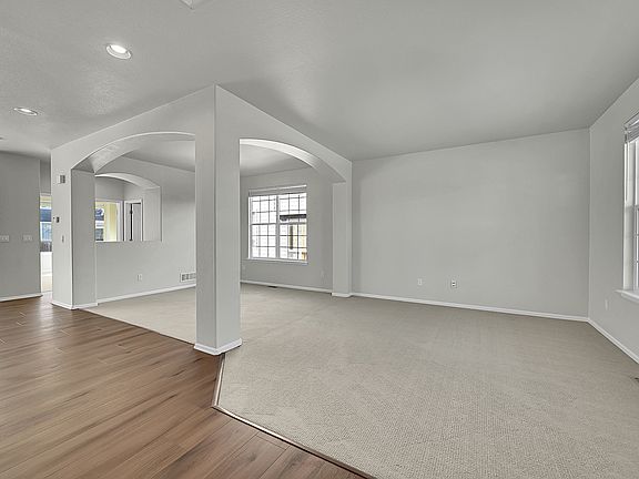 3rd image of 1946 Tamarak Way