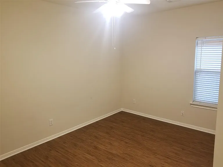 2406 Hawks Rd — Photo 8