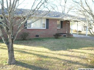 202 Brewer St, Scottsboro, AL 35768