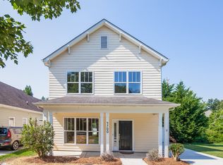 4700 Eaves Ln, Charlotte, NC 28215