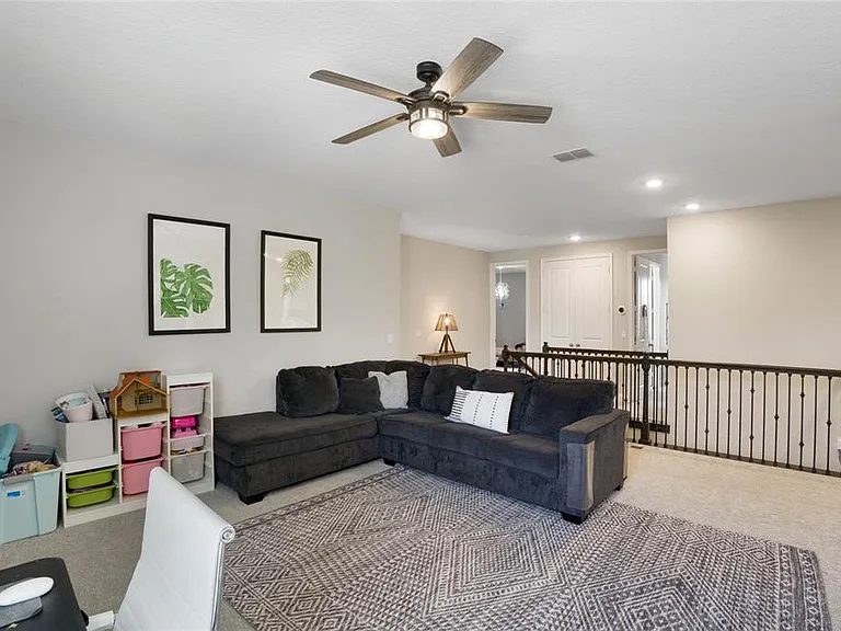 8414 Vivaro Isle Way — Photo 25