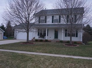 10143 Heatherway Dr, Pinckney, MI