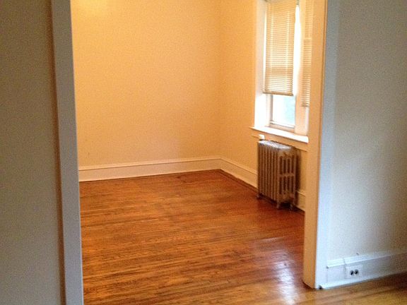 2nd image of 144 W Allens Ln APT C35