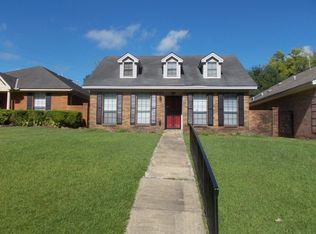 1864 Gillespie Dr, Montgomery, AL 36106