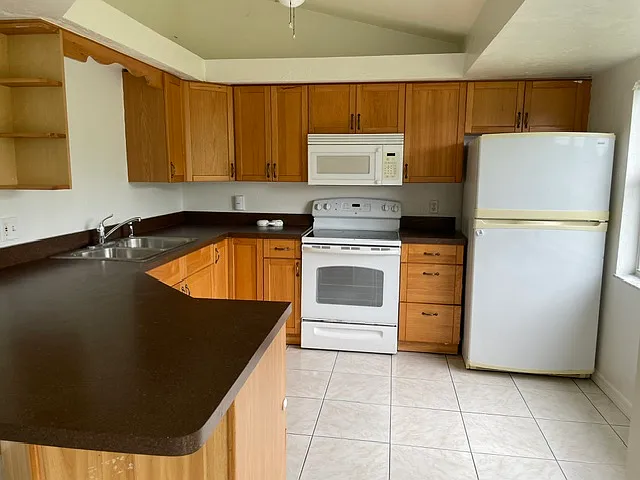 33 Kenly St — Photo 16