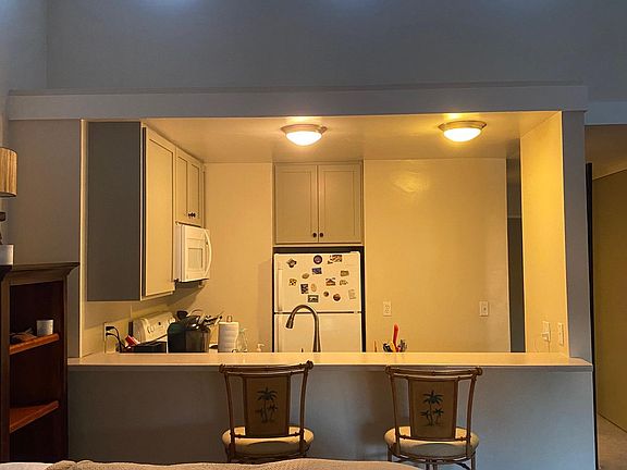 5th image of 4600 Lamont St Unit 4-319