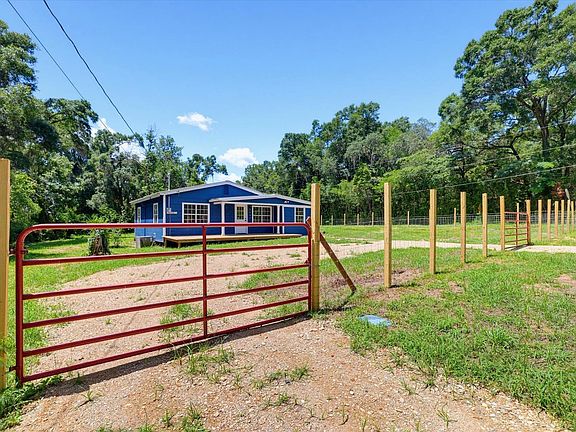 2nd image of 2001 Summer Ln