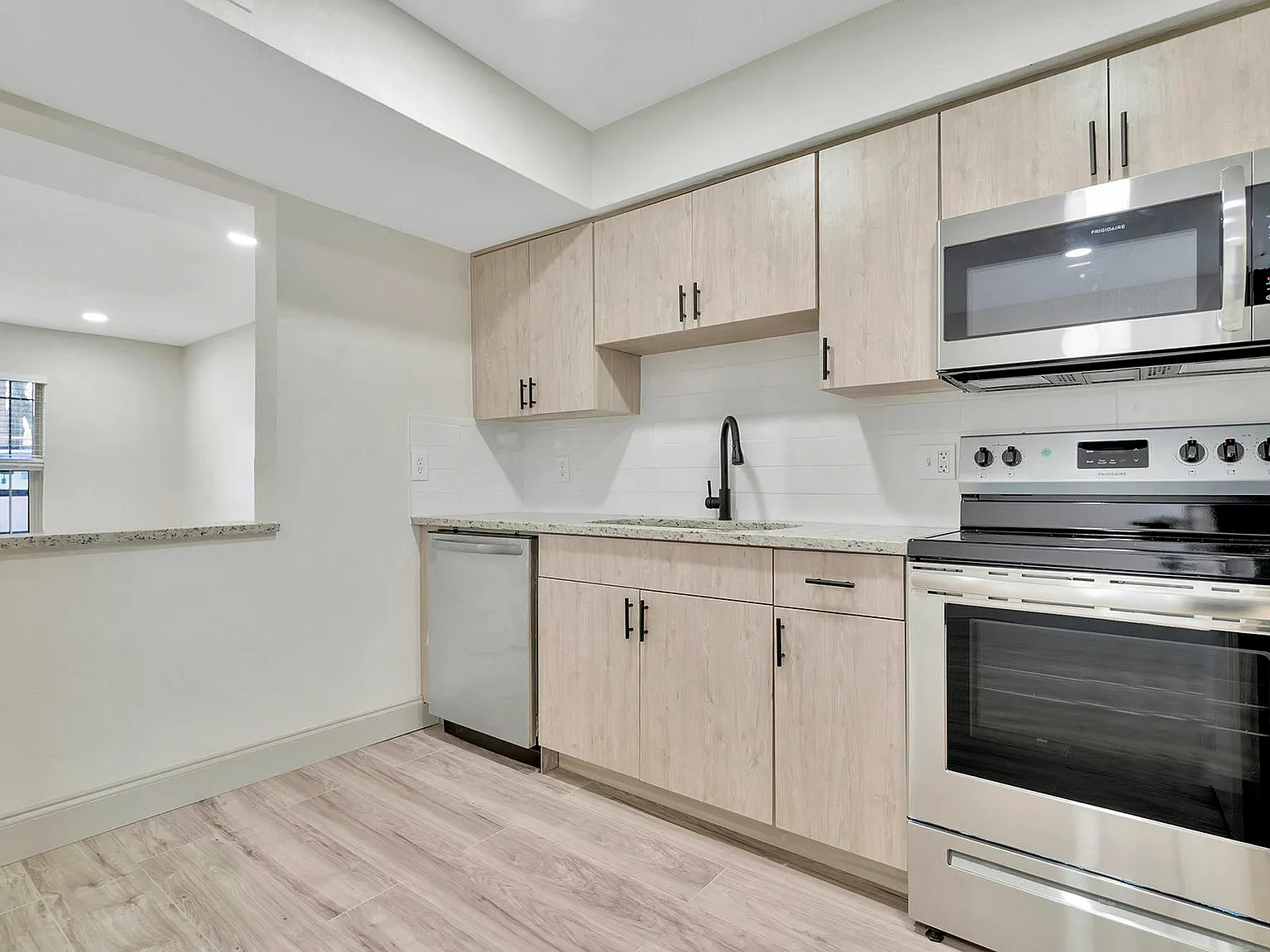 Temple Crest Townhomes — Photo 2