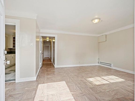 3rd image of 227 Garner Dr