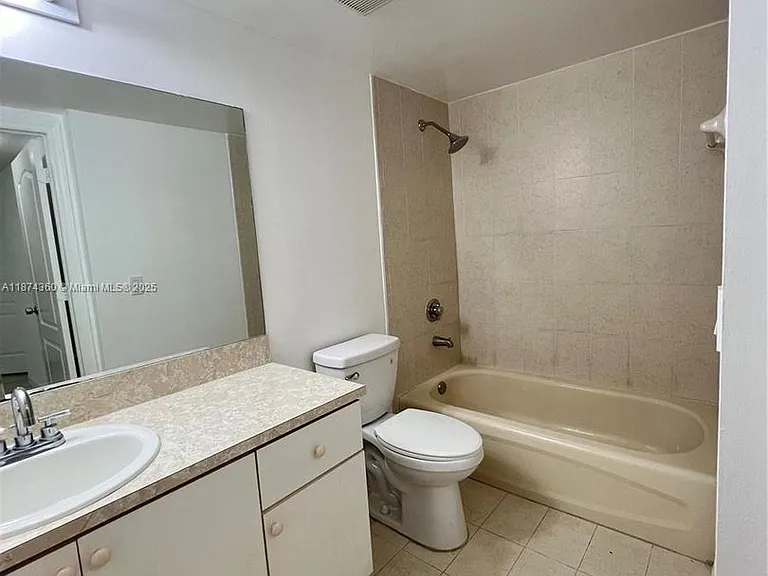 9300 Fontainebleau Blvd #E101 — Photo 11