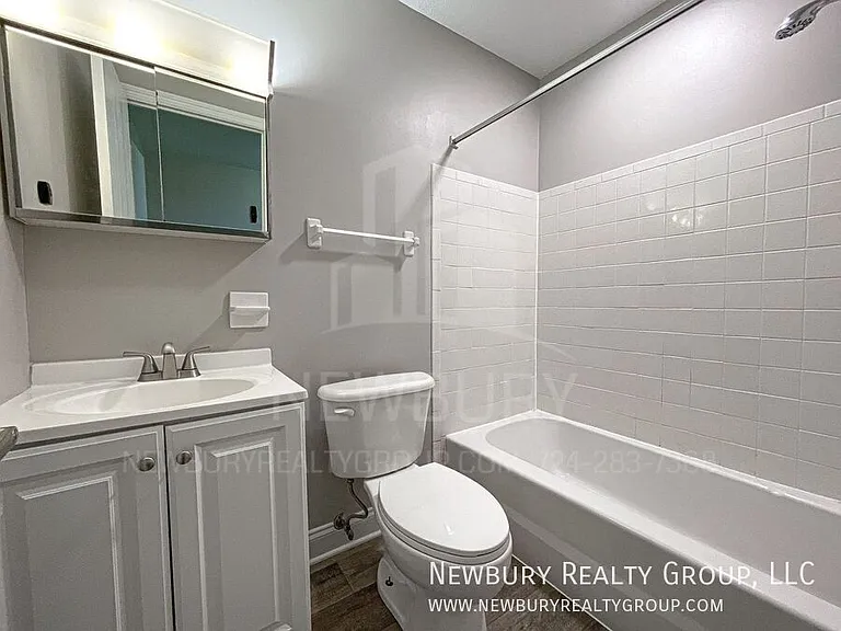 36 Sunbury Est — Photo 18