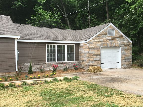 Hardy plank siding & stone