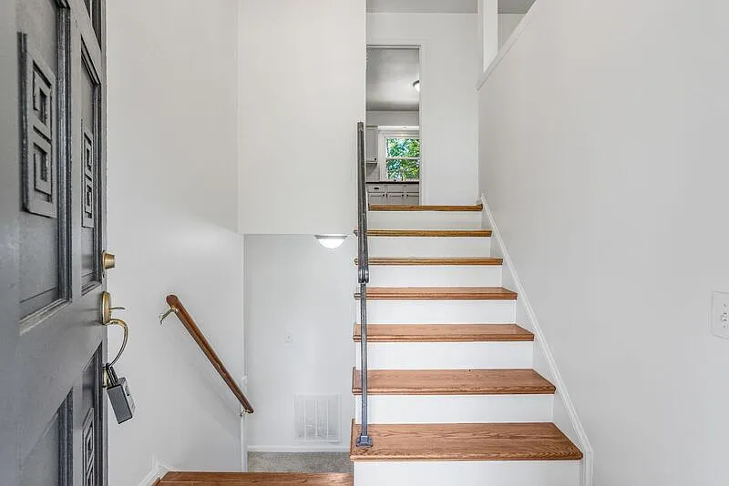 3 bed, 3.0 bath, 2289 sqft, $2,695 — Photo 4