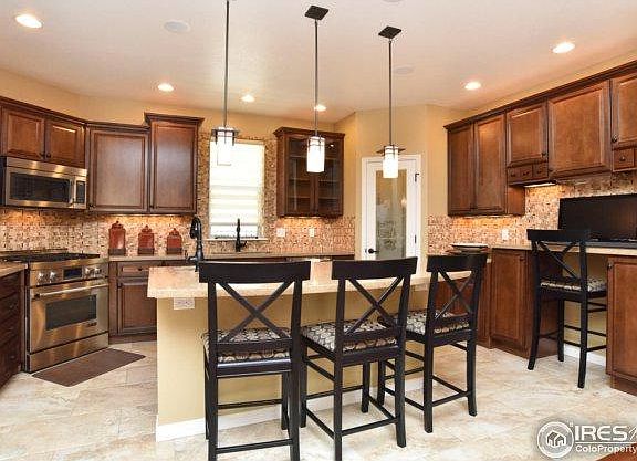 4th image of 2266 Park Ln
