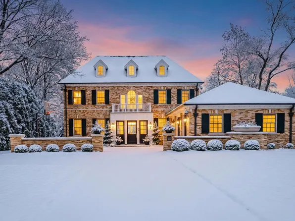 6920 North Barnett LANE, Fox Point, WI 53217