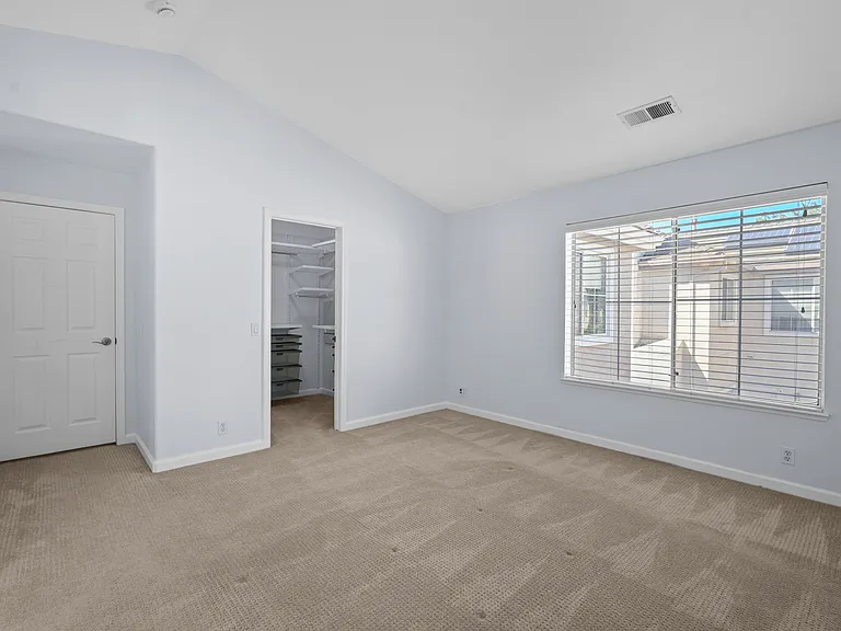 1067 McKay Dr — Photo 16