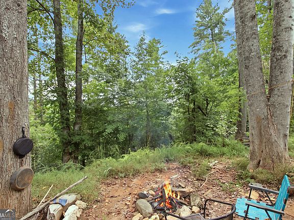 3rd image of 1582 Jennys Cove Rd