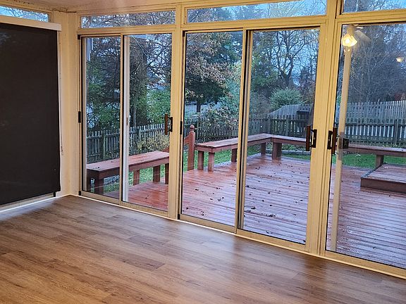 5th image of 4108 Saratoga Woods Dr