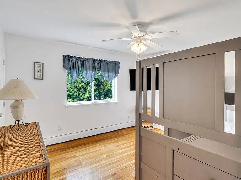 11 Georgia Pl — Photo 17