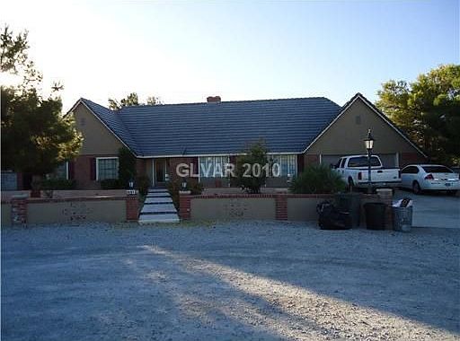 2nd image of 1461 S Tenaya Way