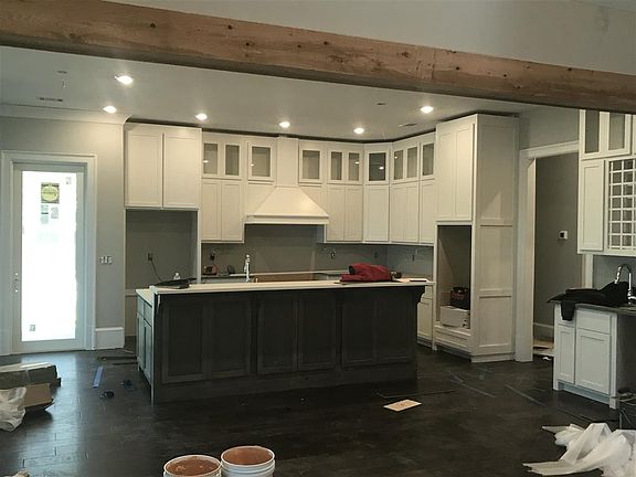 3rd image of 1051 Summerwind Dr