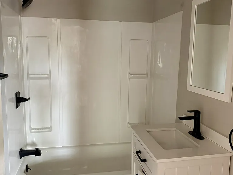 2020 Greenwood Cir #B — Photo 7