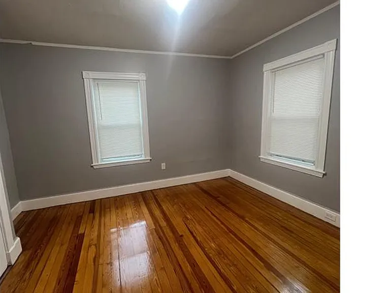 8-10 Inwood St — Photo 4