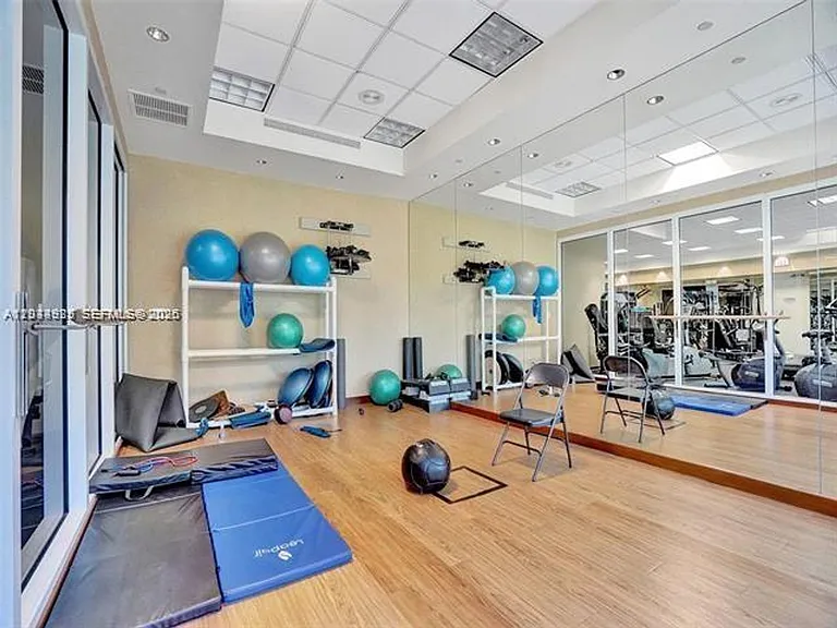 9595 Collins Ave #N8-I — Photo 15