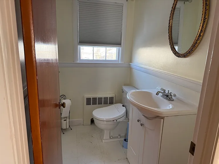 26 Pearl St — Photo 8