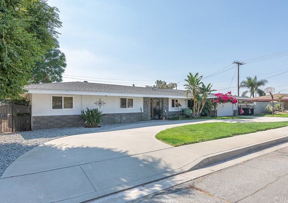 1st image of 761 Mockingbird Ln