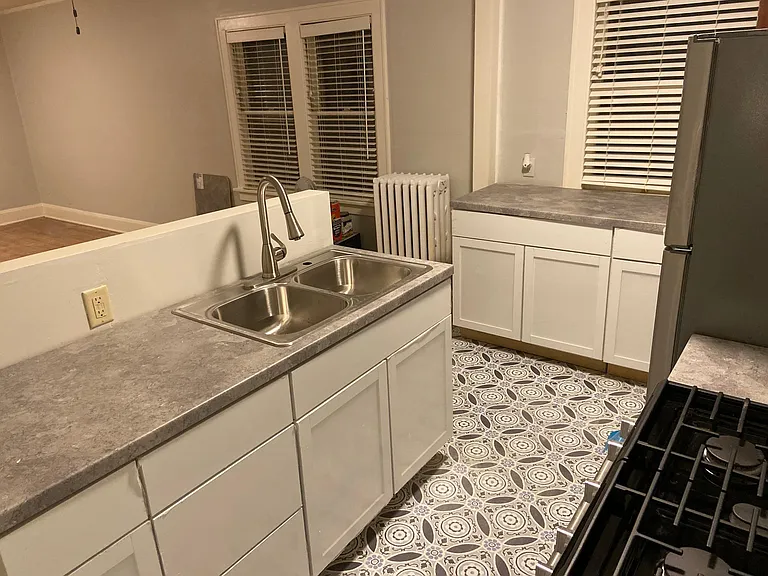 307 Vincent Ave N #2 — Photo 7