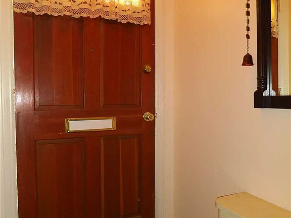 4th image of 26046B Langston Ave