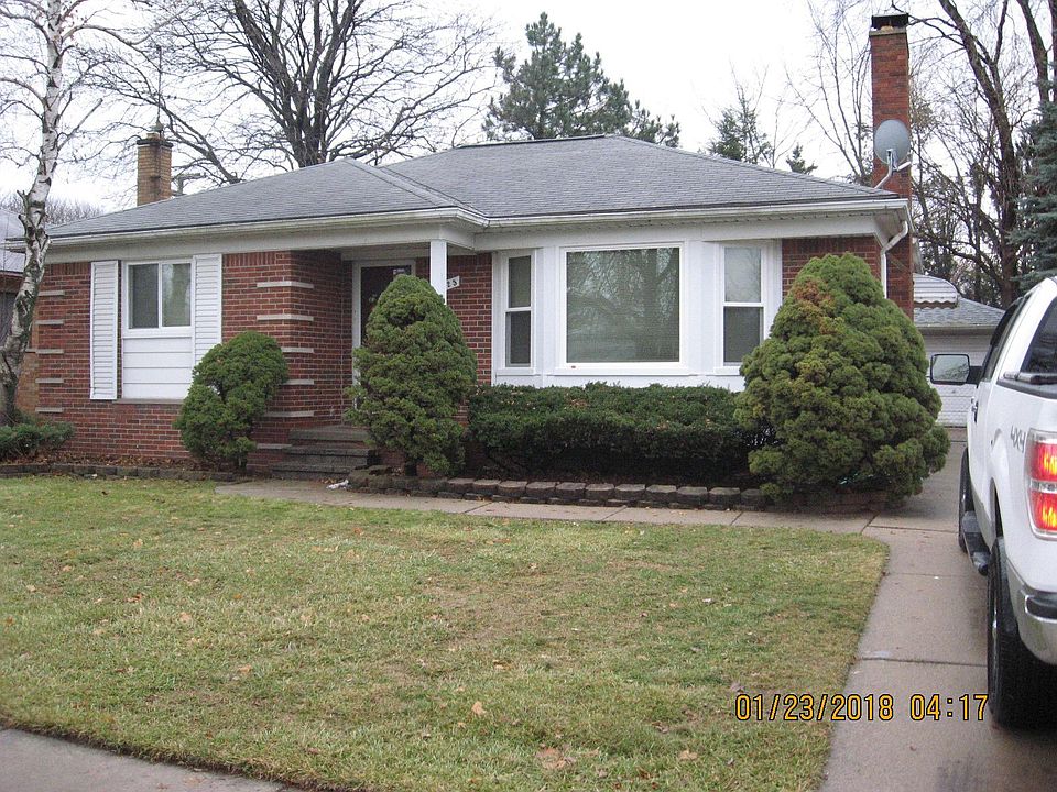 25525 w Chicago