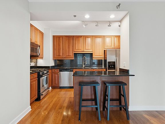5th image of 1250 S Michigan Ave APT 2304