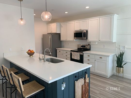 5th image of 419 Thomas St