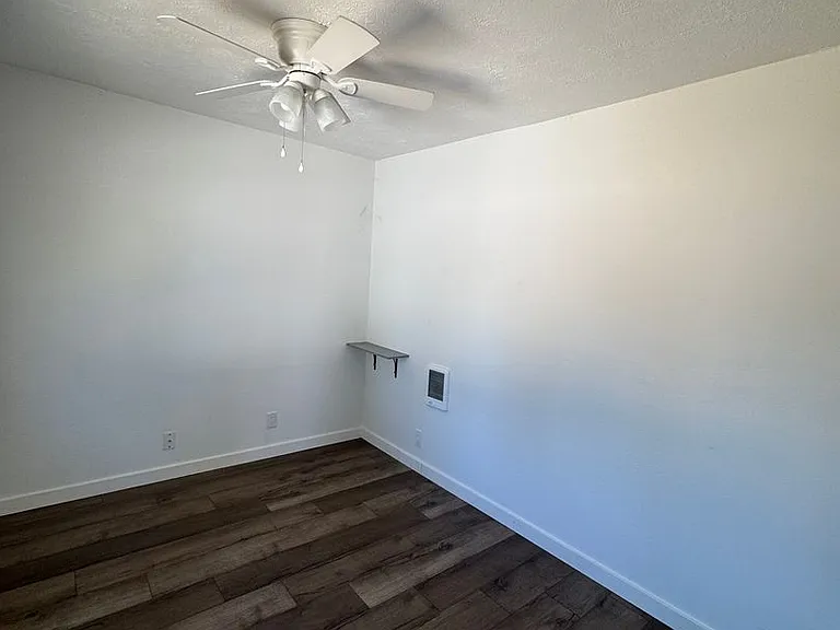 1101 Hawthorne Ave — Photo 8