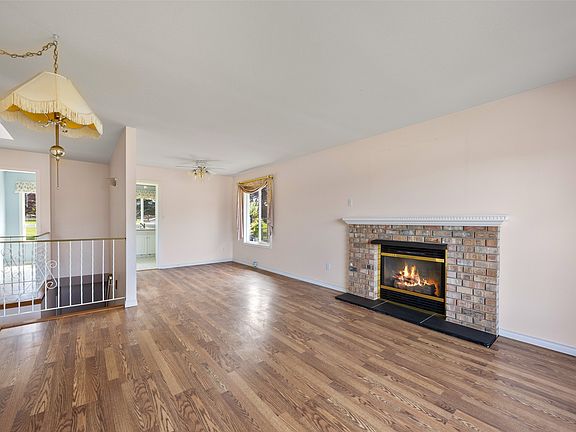 5th image of 917 Hysop Rd