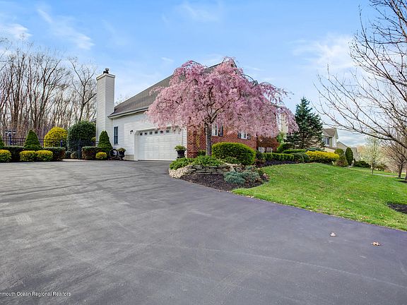 3rd image of 156 Farmers Ln