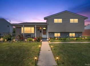 2535 Camel Dr, Sterling Heights, MI