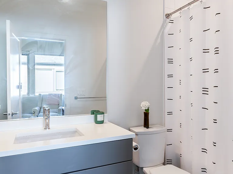 3rd floor private bathroom