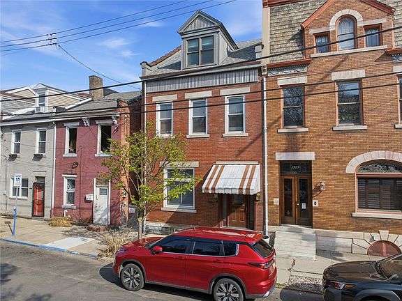 3rd image of 1713 Sarah St