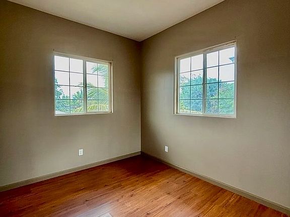 2nd image of 198 Noe St #E