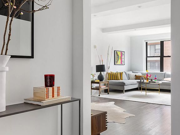 2nd image of 140 E 28th St APT 11F