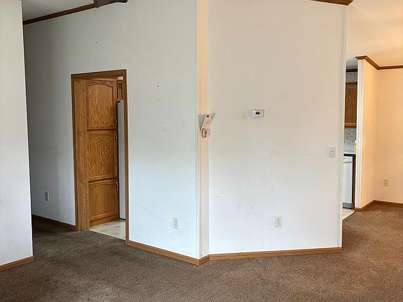 4th image of 104 Boyer Rd