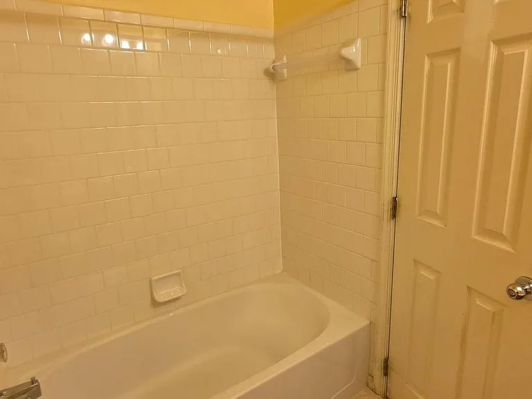 12723 Sullivan Ct — Photo 21
