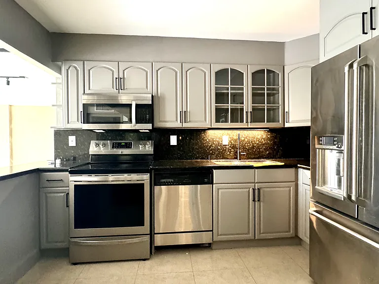 1901 Brickell Ave #B512 — Photo 11